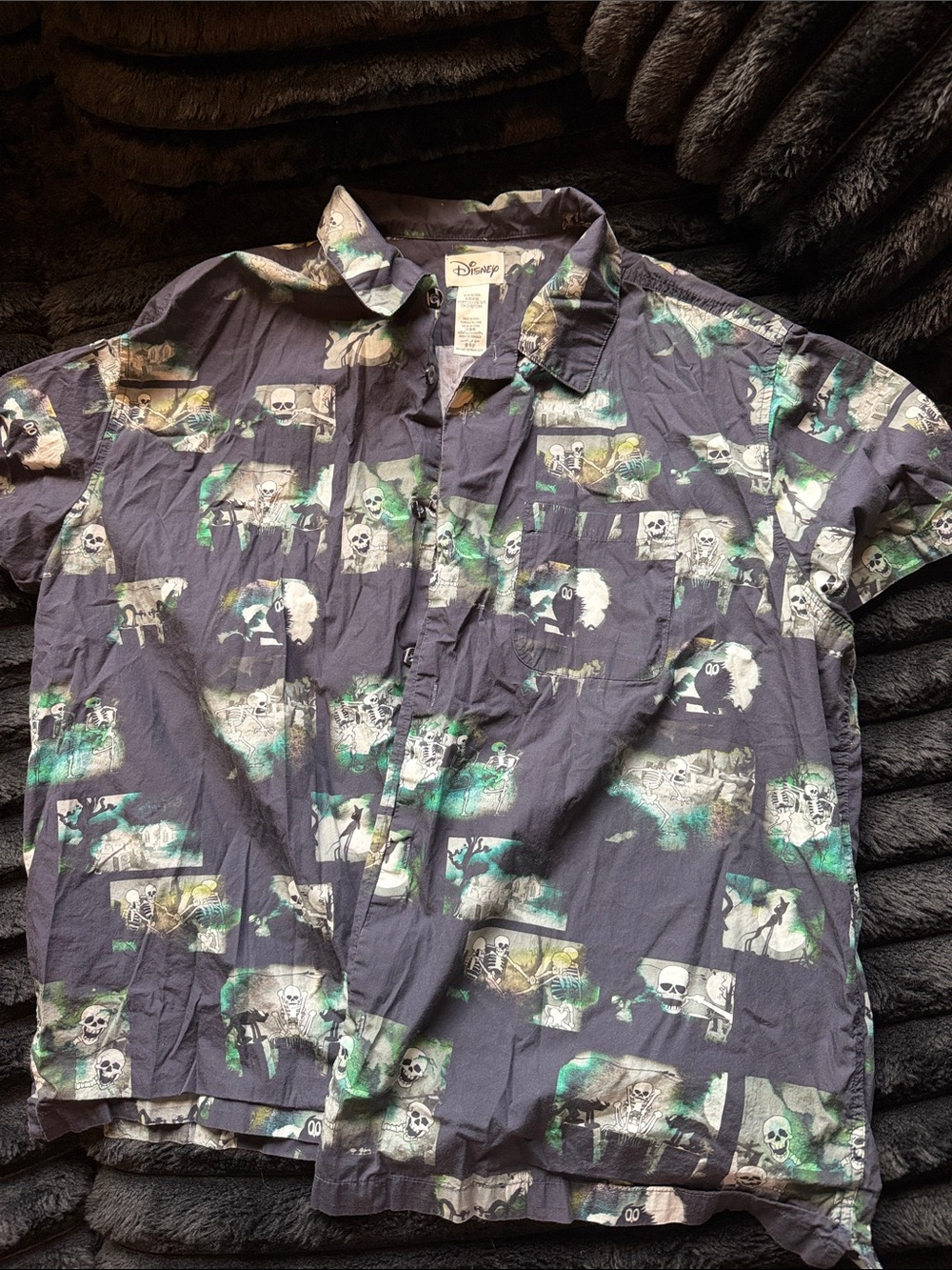 Disney Men’s Short-Sleeve Skull Print Button-Up Shirt - Black, Green